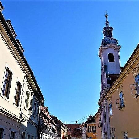 Downtown Apartments Deluxe Győr Extérieur photo